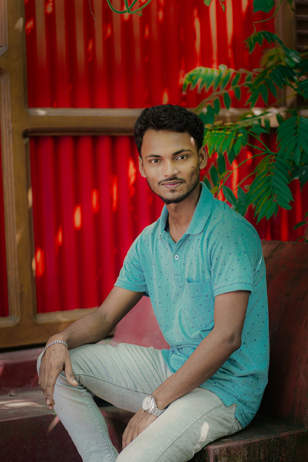 AI写作技巧完整教程：从零基础到精通只需7天，手把手教你掌握AI核心技能